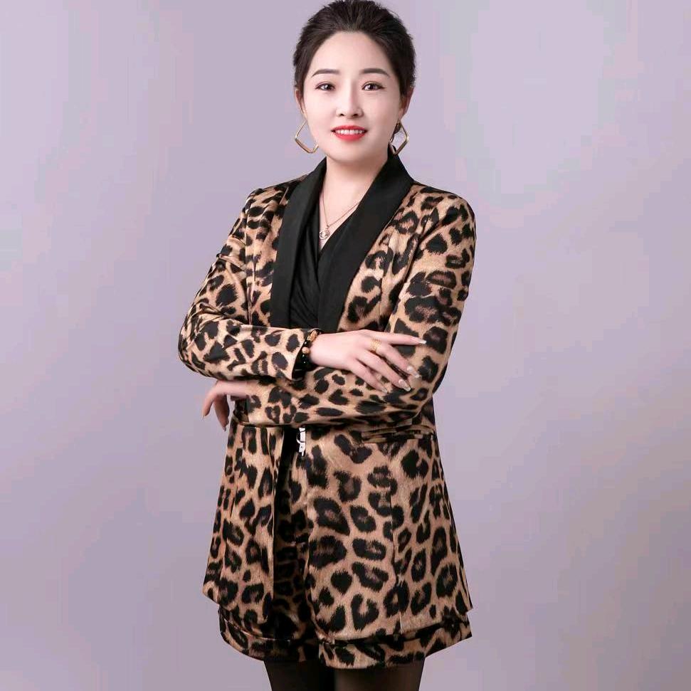 眉形设计小燕子