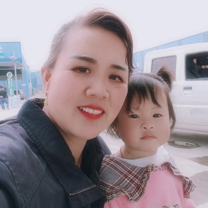 强颜欢笑穷开心