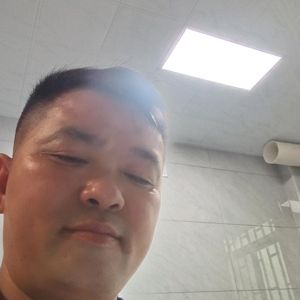 朱亚文