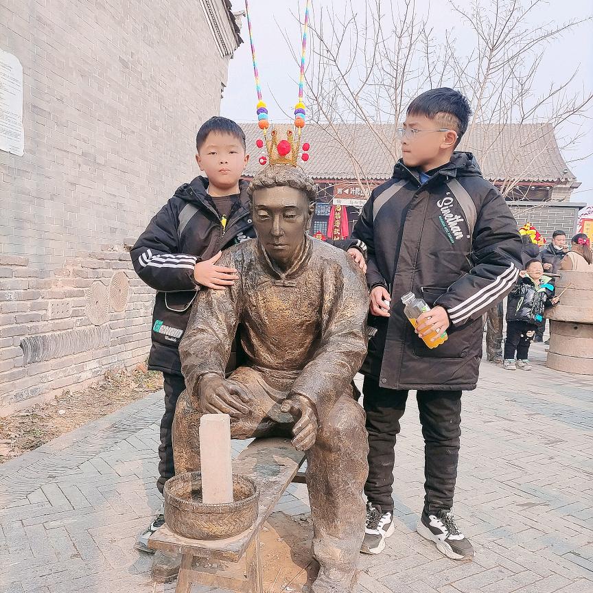 我家有两百万：铭✪ω✪轩