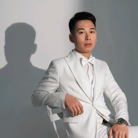 汇锦悦珑湾–刘毅