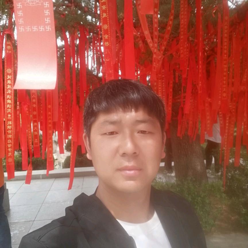叶龙，爱钓鱼