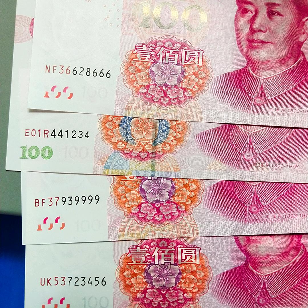 八百标兵奔北坡