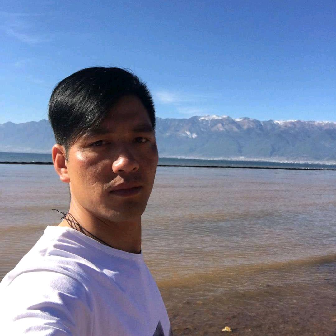 人不帅又不是富二代