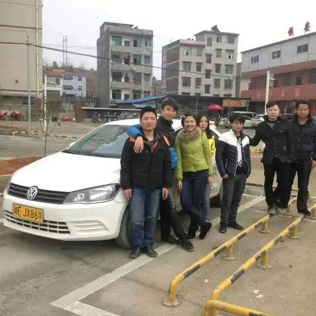 隆回驾培谭教练
