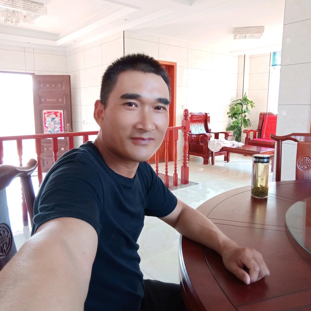 陈新红，