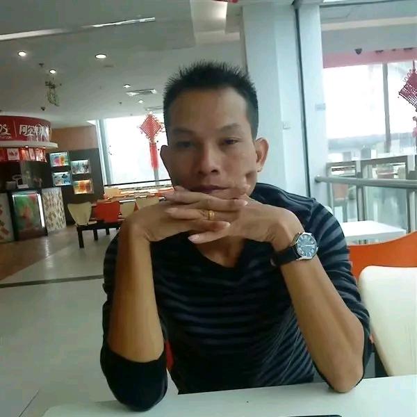 阳朔小龙哥