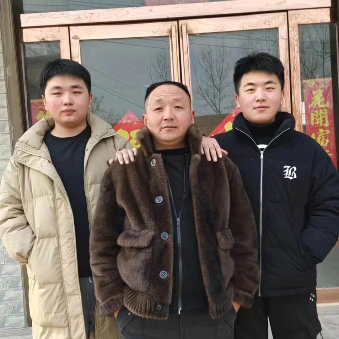 家有两个100万