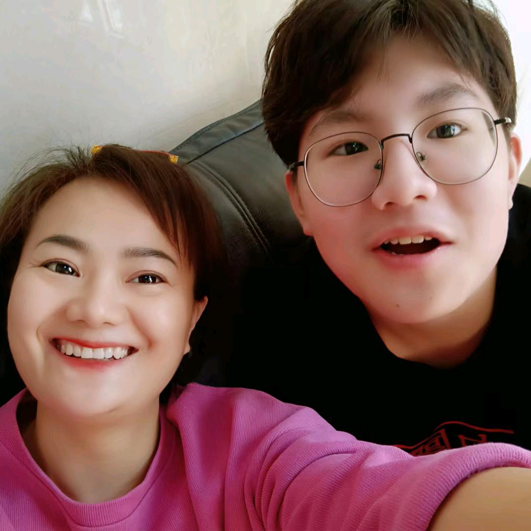 小17（浩宇妈)@抖音