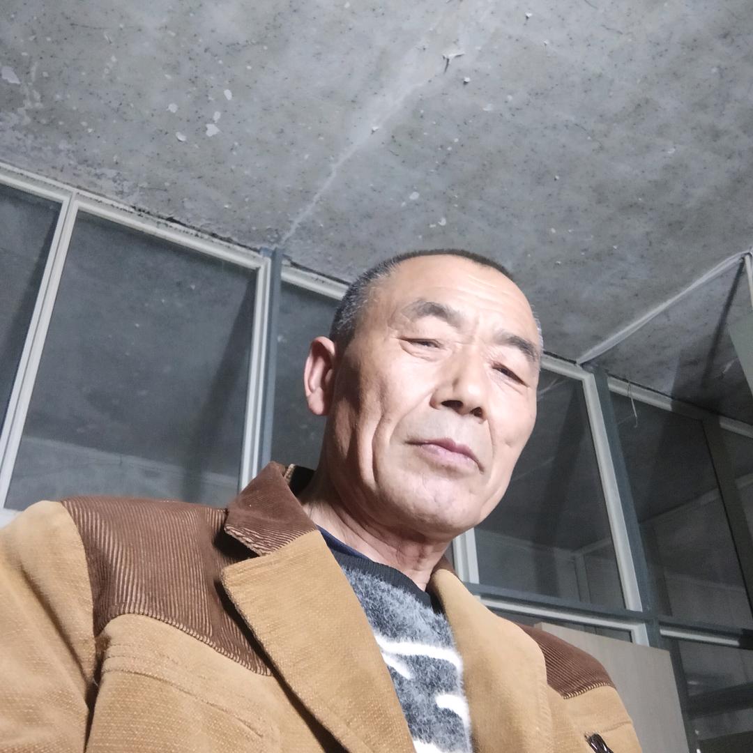 抖音达人明柱