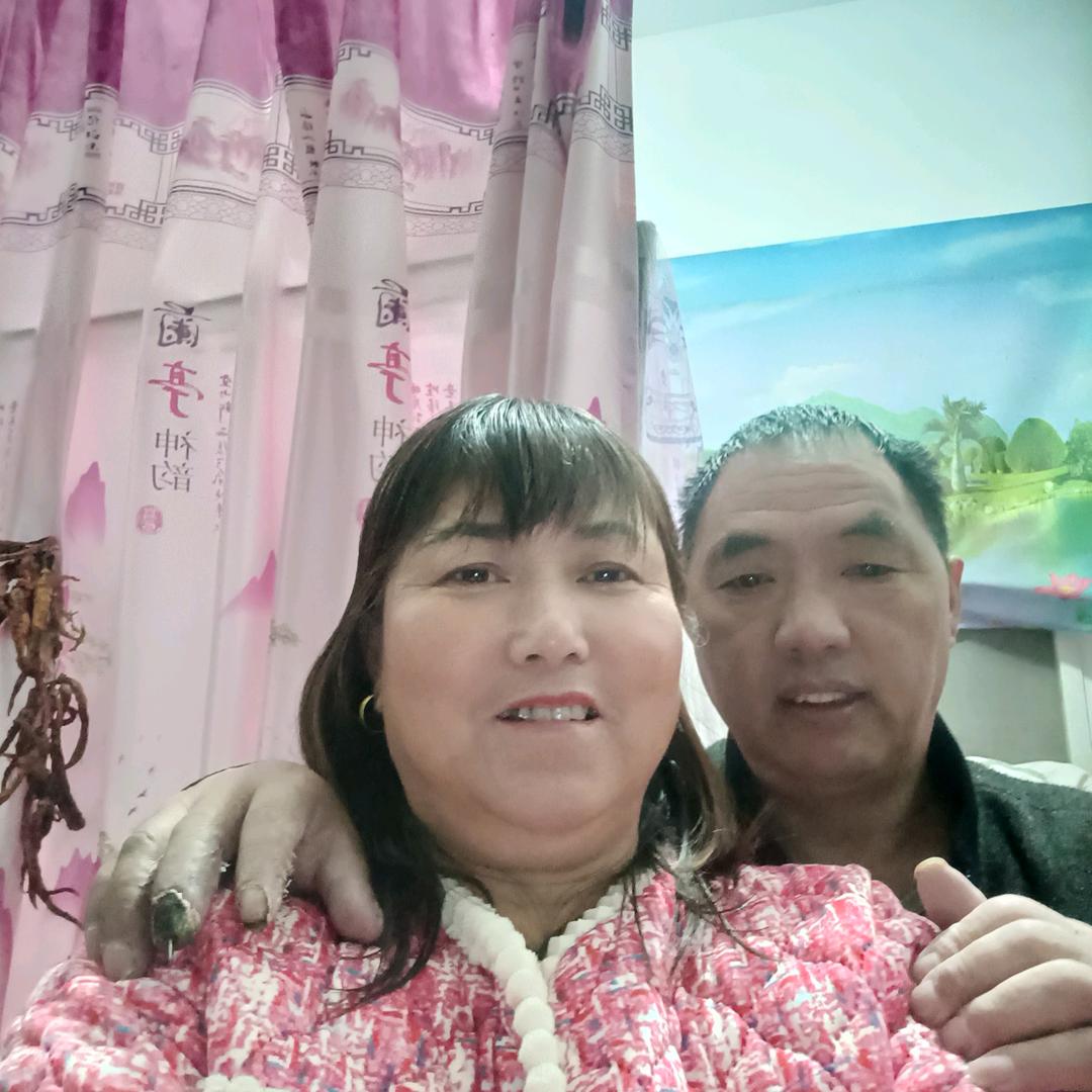 幸福的一家人。