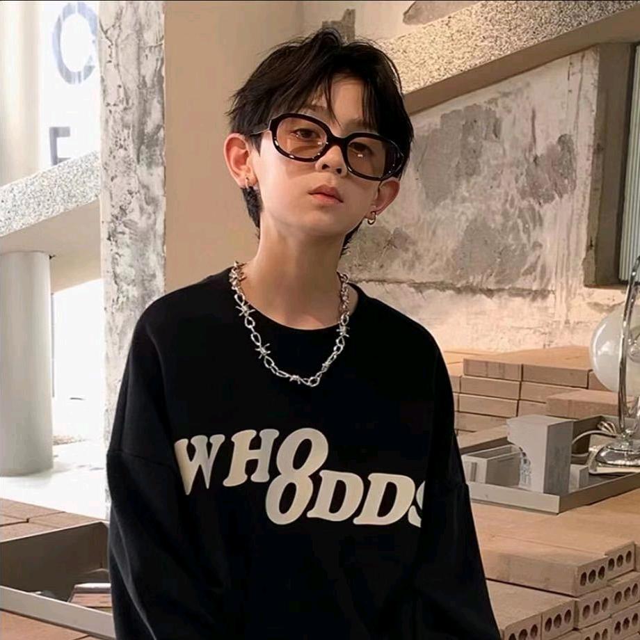 珺.