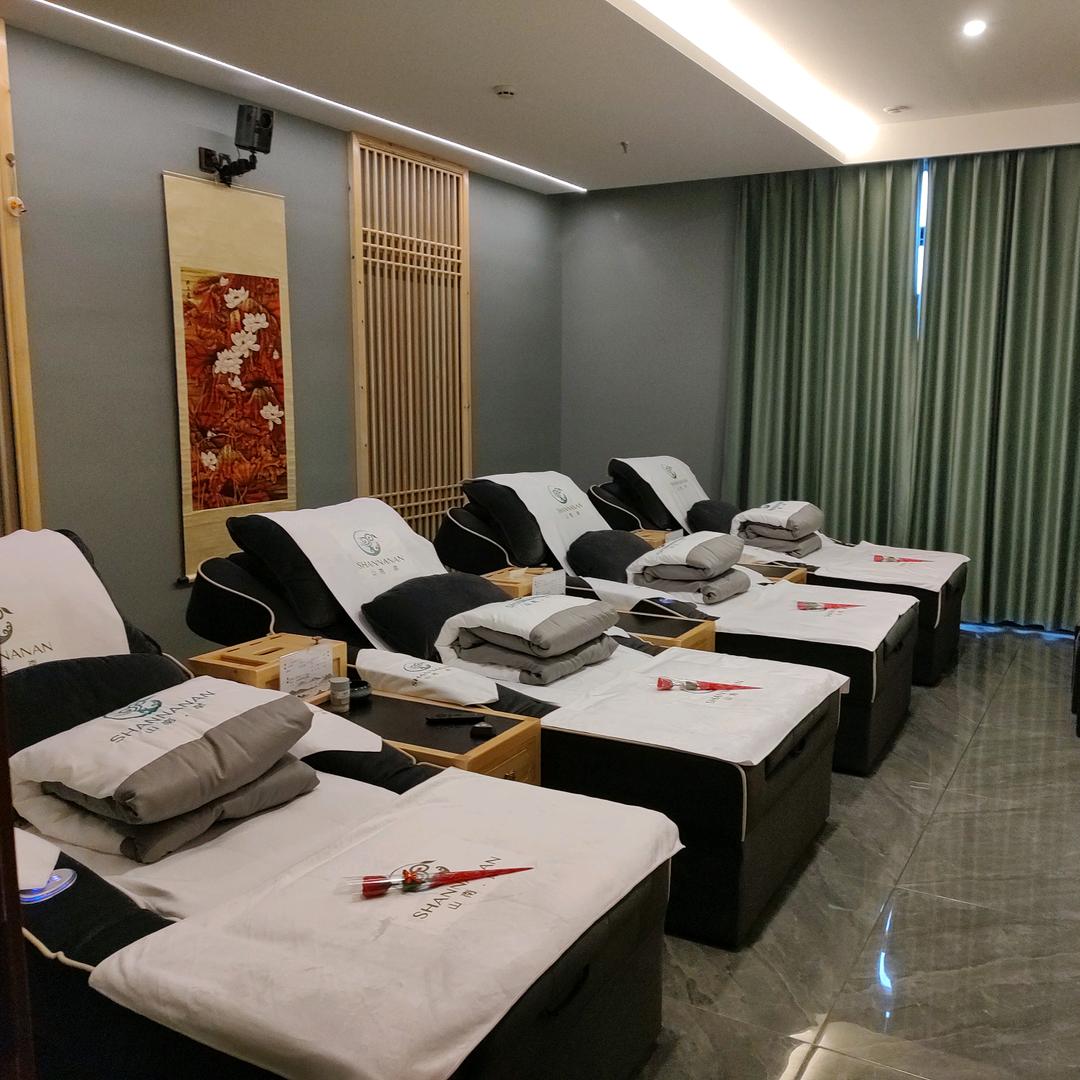 山南岸 足疗 按摩 SPA 馆
