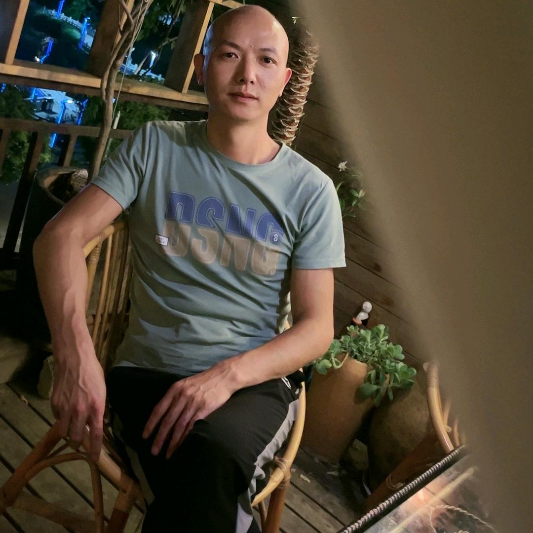 天桥佳通轮胎汽车养护中心冉建