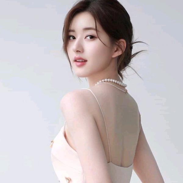 回眸莫笑