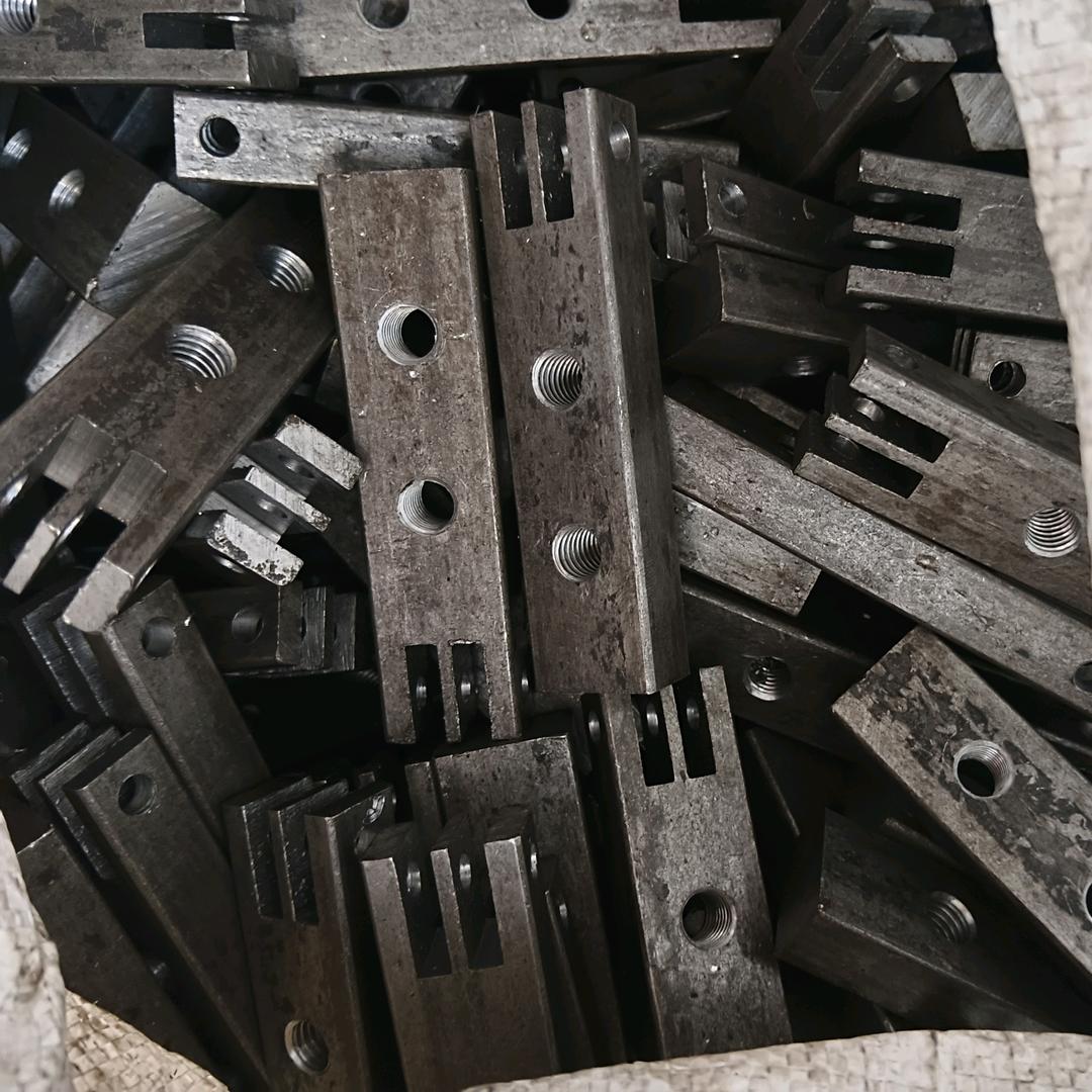 永年定做各种异型件非标件，彩钢配件，螺丝