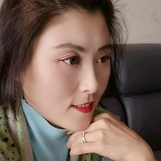 爱喝酒的小趴菜