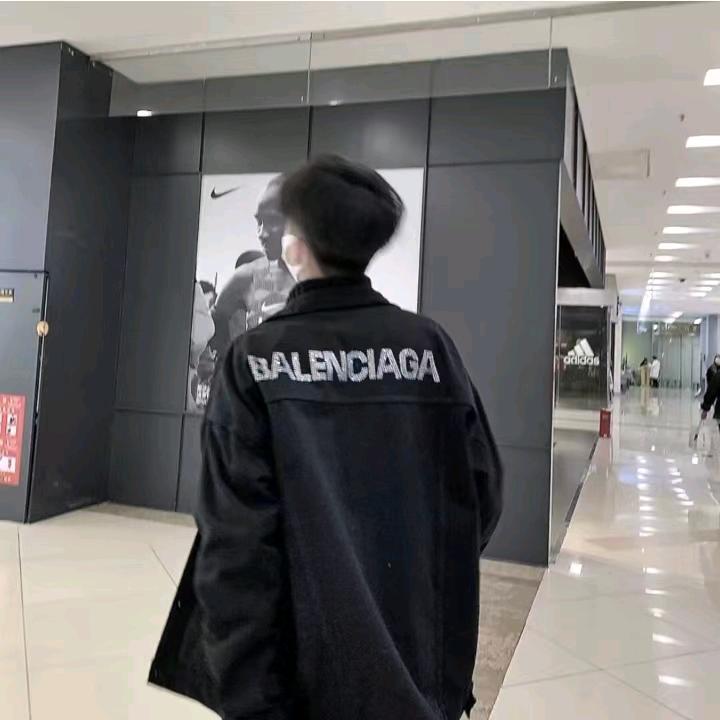 隔三秋