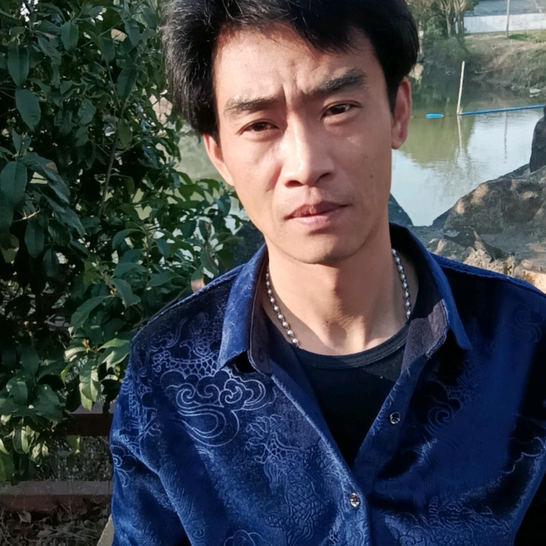 李宏雷