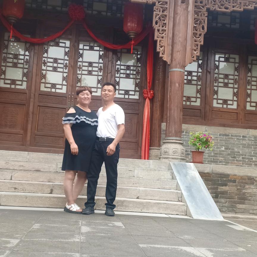 幸福美满一家人