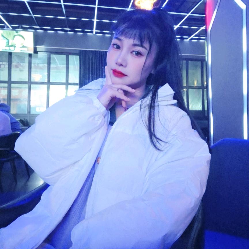 初见鲜花店，初颜美容