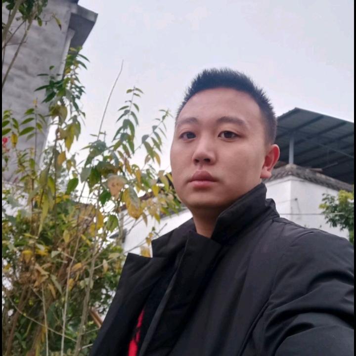 乡村(｡･ω･｡)ﾉ♡小彬