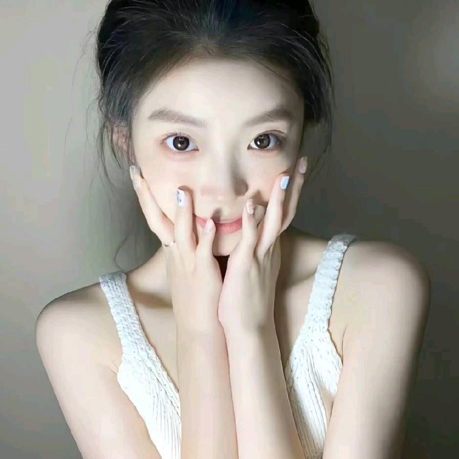忧郁的向日葵🌻.