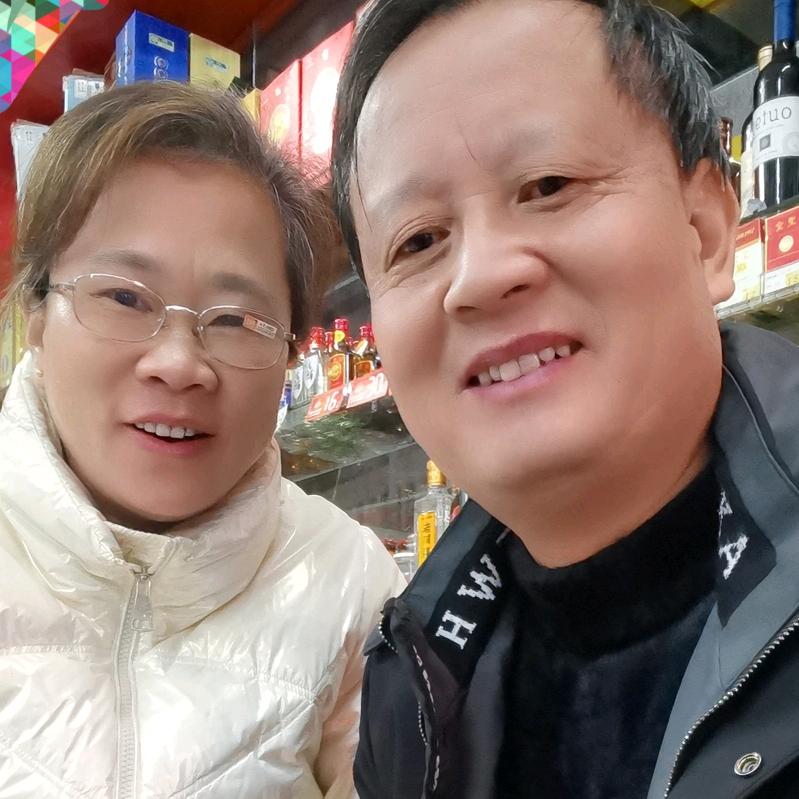 中文叫老陈，英文叫82