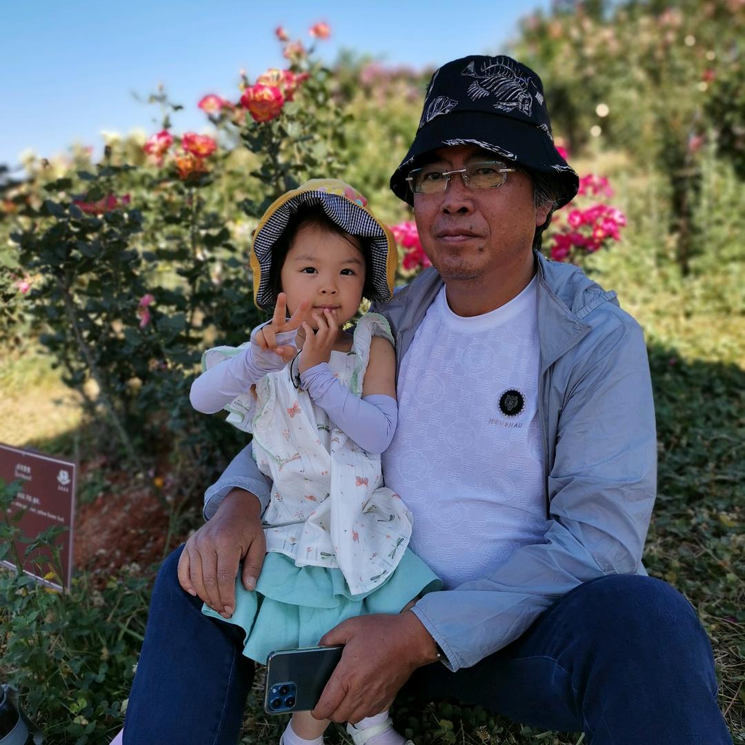 百岁老翁