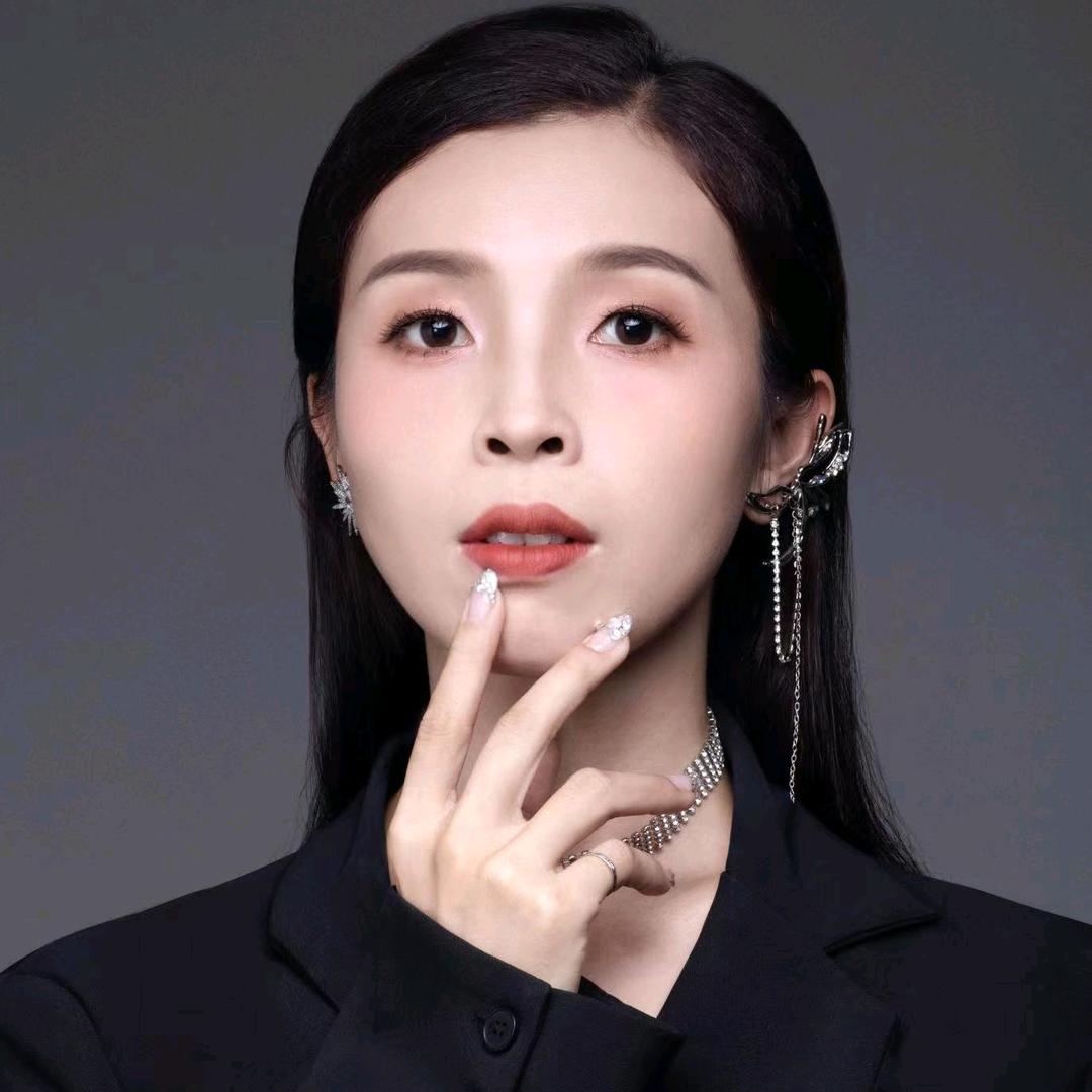 化妆师  小娜