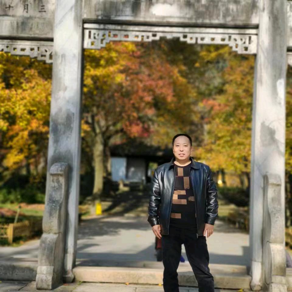 开心幸福三个孩子爸