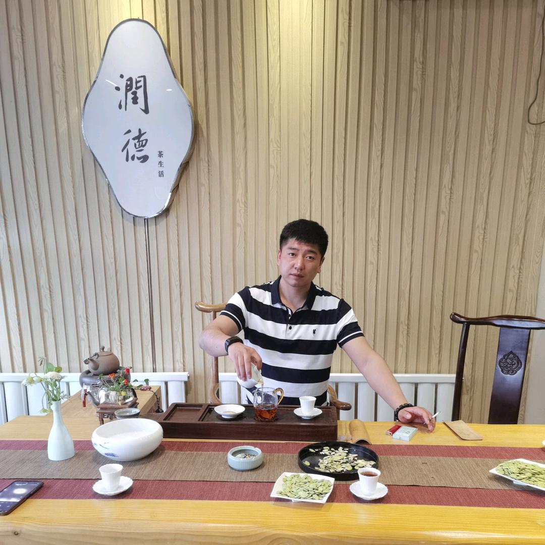 铁力市“完达山”-桶装水和“白酒”双代理