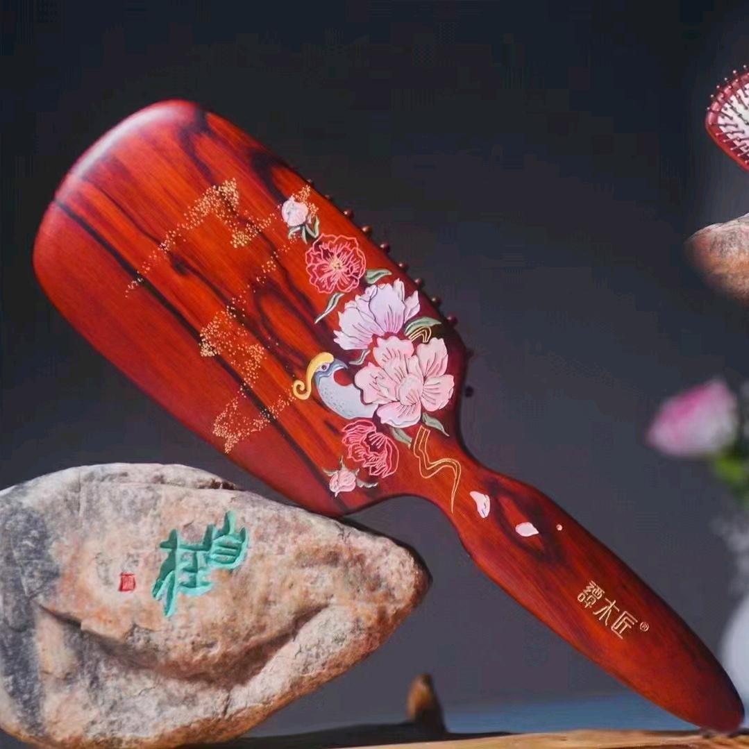 松岗杉杉奥特莱斯四楼 谭木匠