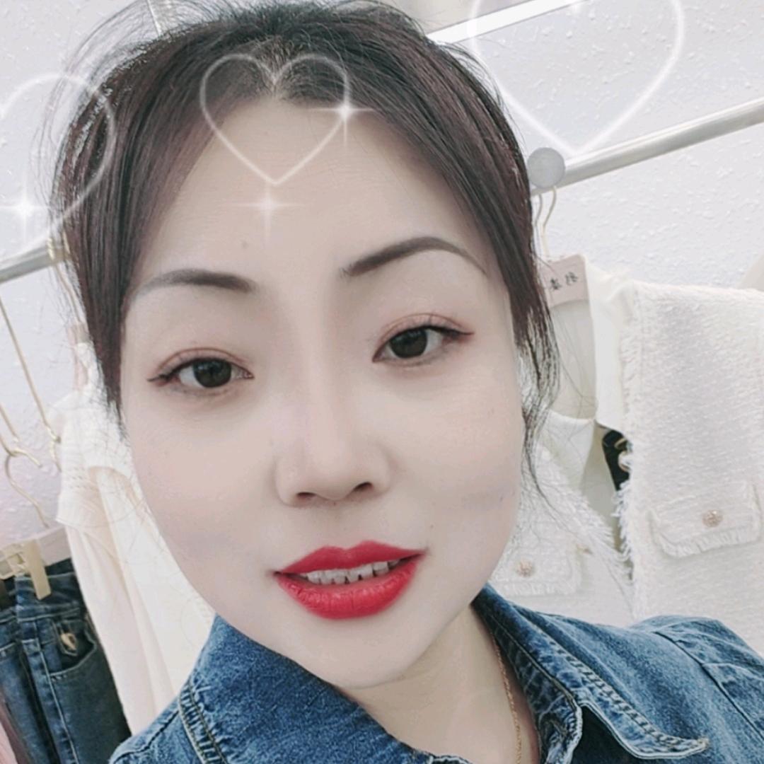 嘉和众美童装～～小王