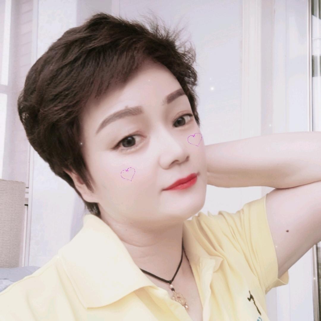 卖熟食的小姐姐