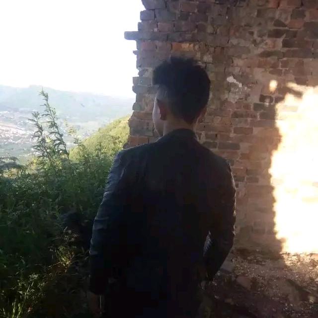 彭雄  装卸团队