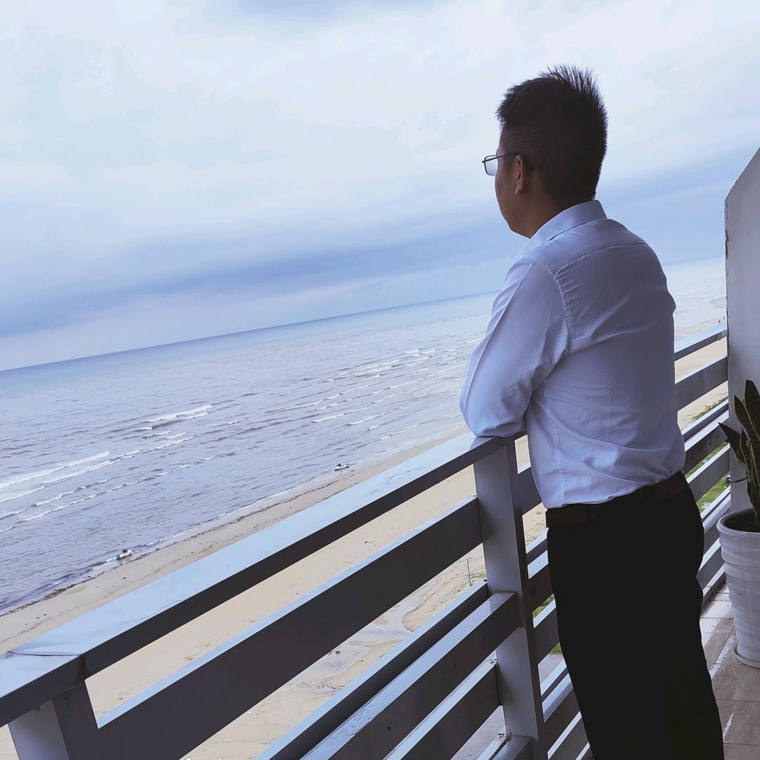 海 表   (卑不足道)