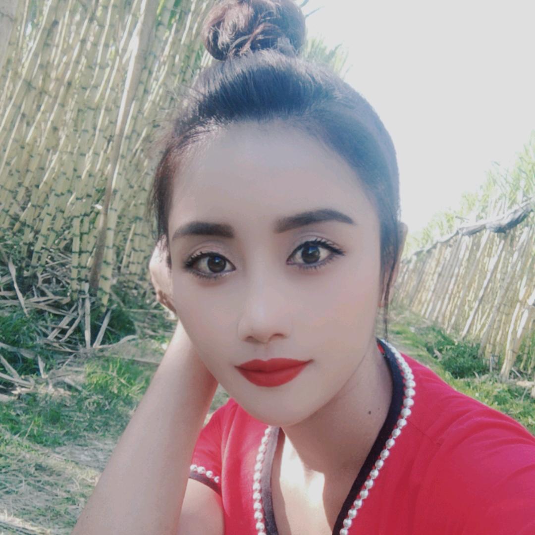 勉县花裳花夏服装店的小店个体店