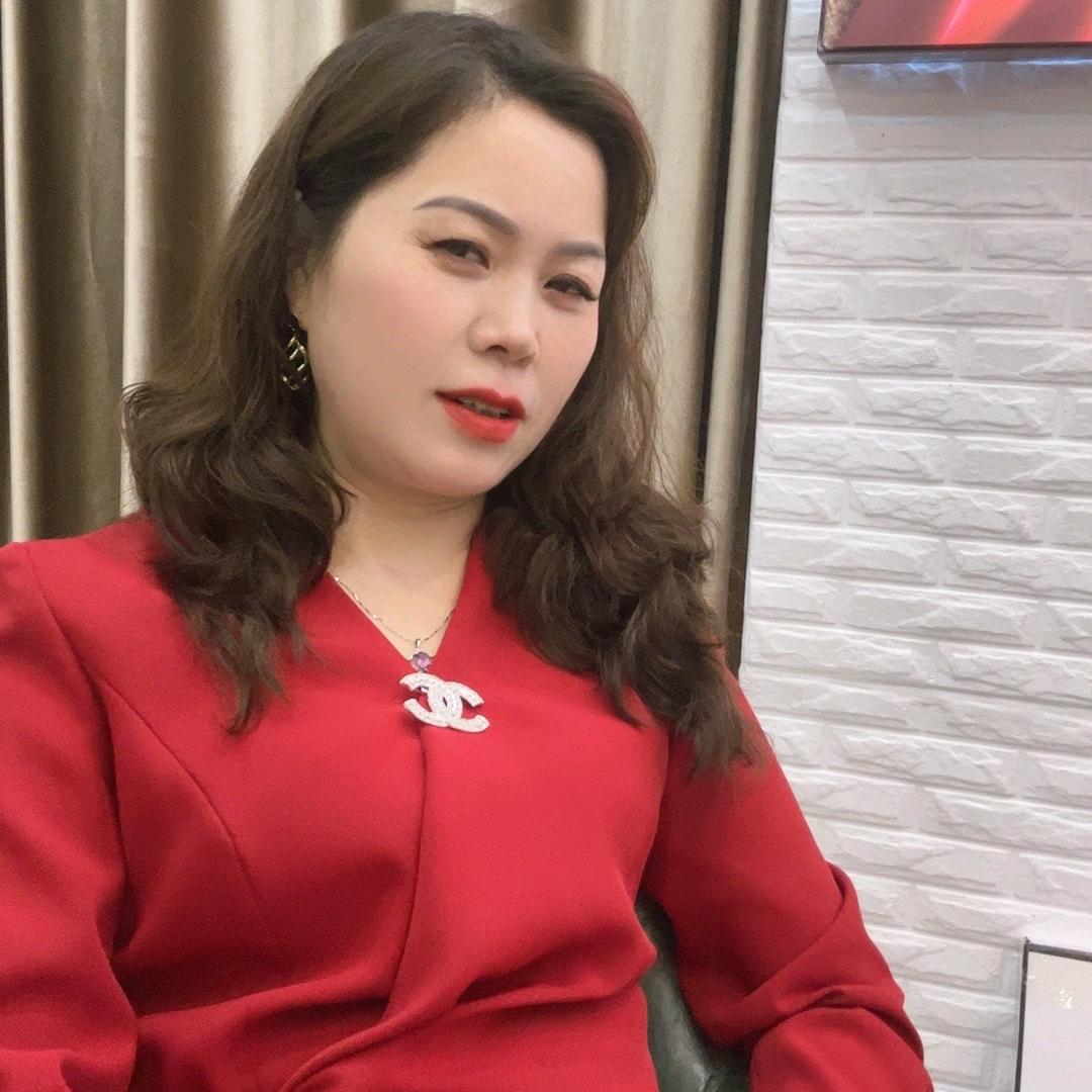 听说长得好看的都关注了我，你还等啥呢🌹