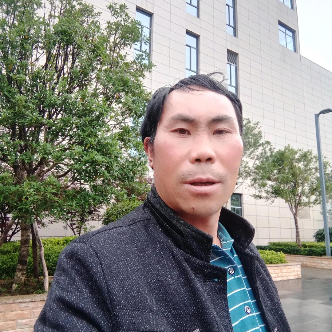 周遵未单身一人