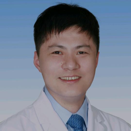脊柱骨科医生郁贤舜