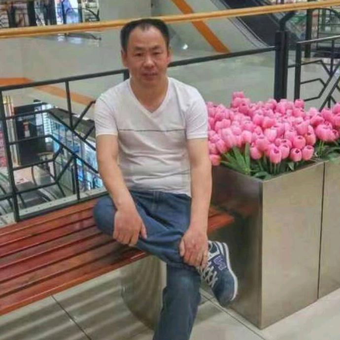 洪伟
