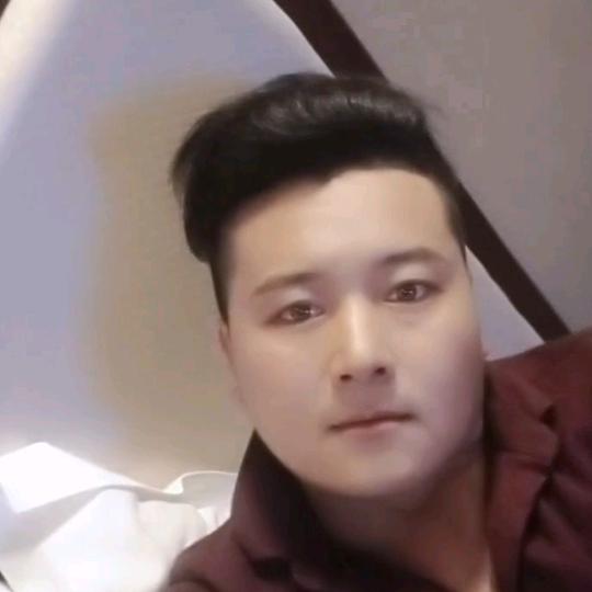 情铜手足