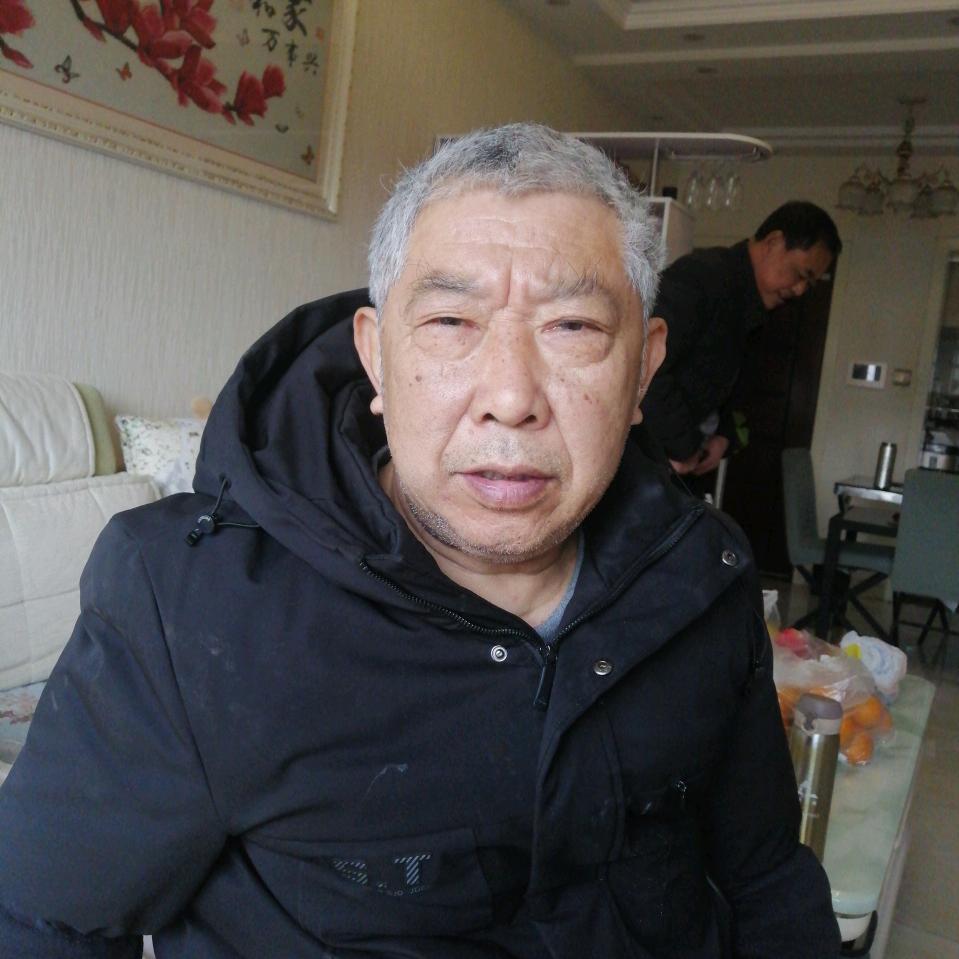 杨泽。