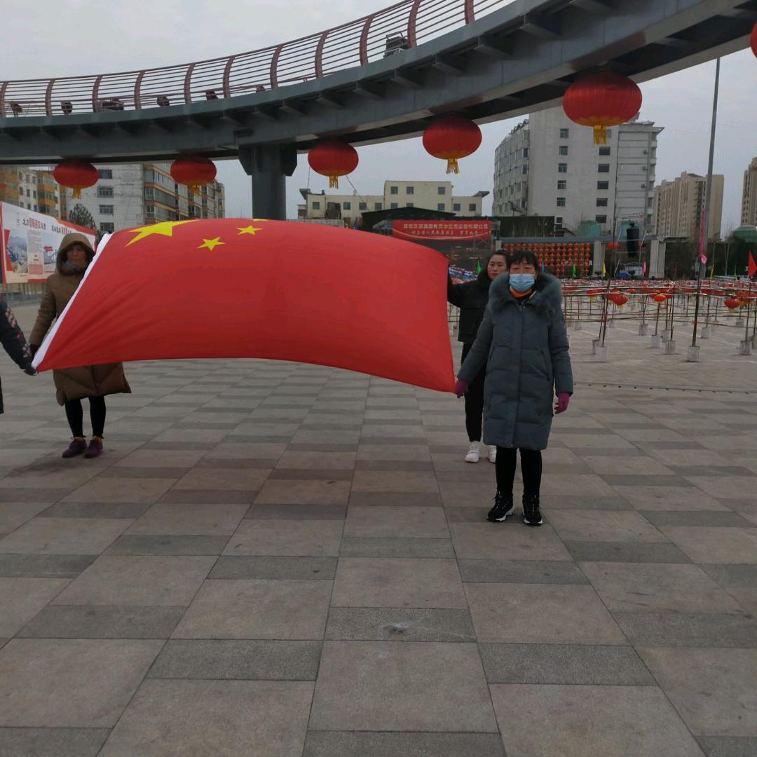 隆家人魏素平