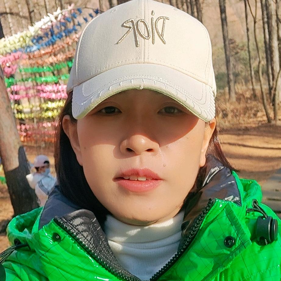 丽丽优雅女人名品服饰店