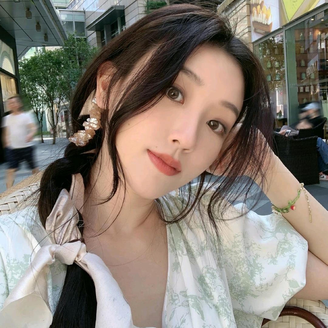 周梦妍