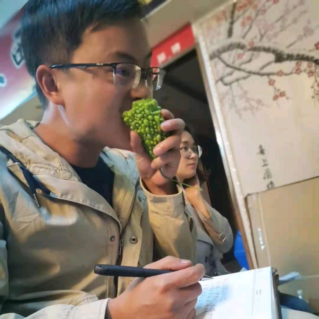腾冲王迅说瓷砖(大西练建材 刘玉刚)