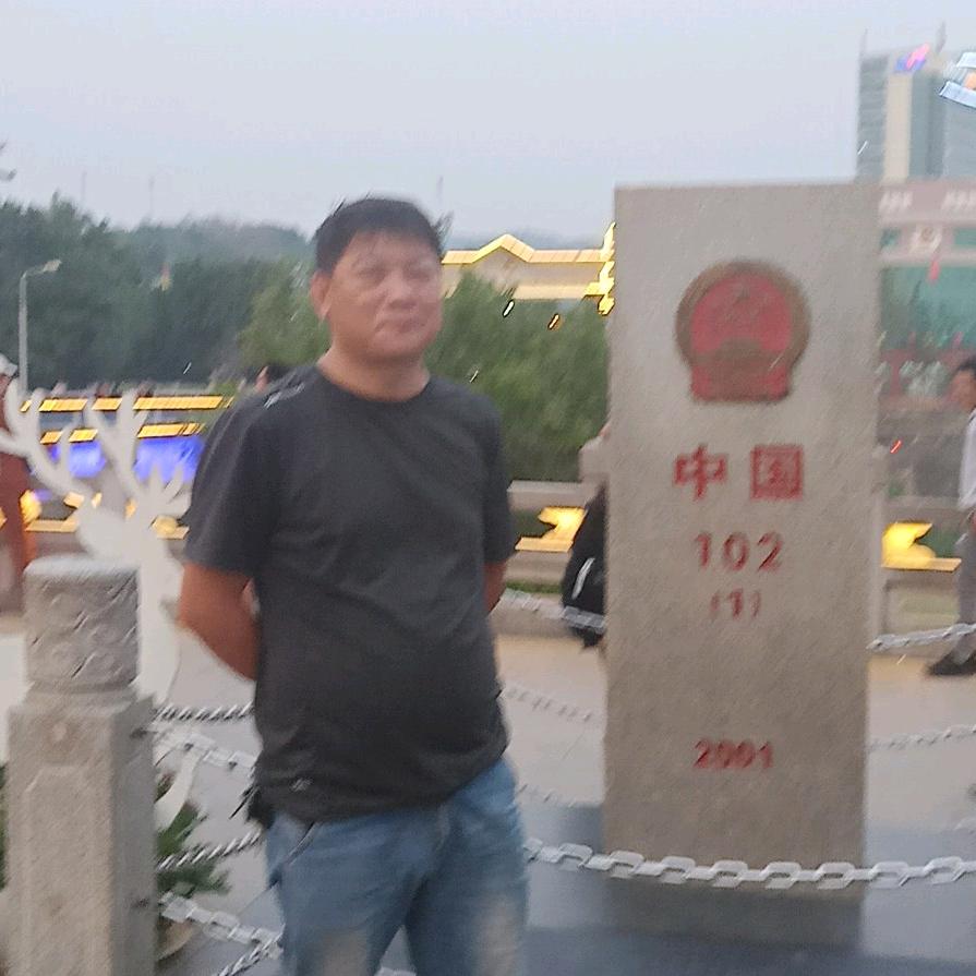 鸿图熊