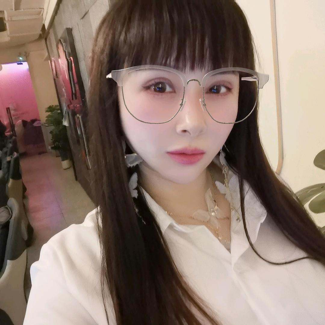 萌儿（不加好友不交朋友）